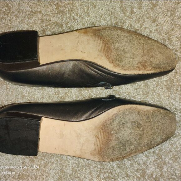 Elegant Brown Rangoni FirenzeTextured Loafers with Gold Accent - Picture 6 of 9